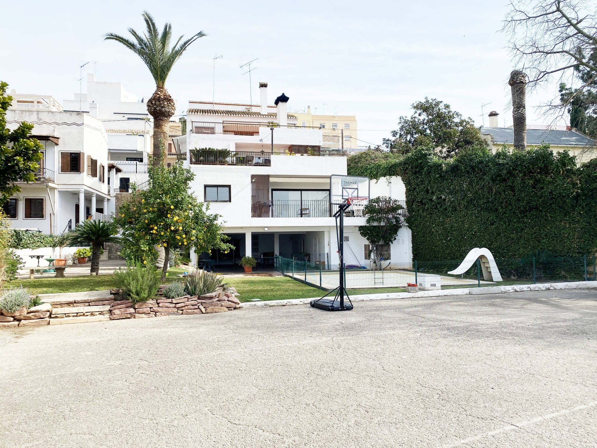 Ferrando - Luxury Residence in Paterna - Image 1