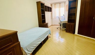 Central apartment for rent in Valencia - Arrancapins, Valencia - Thumbnail 36